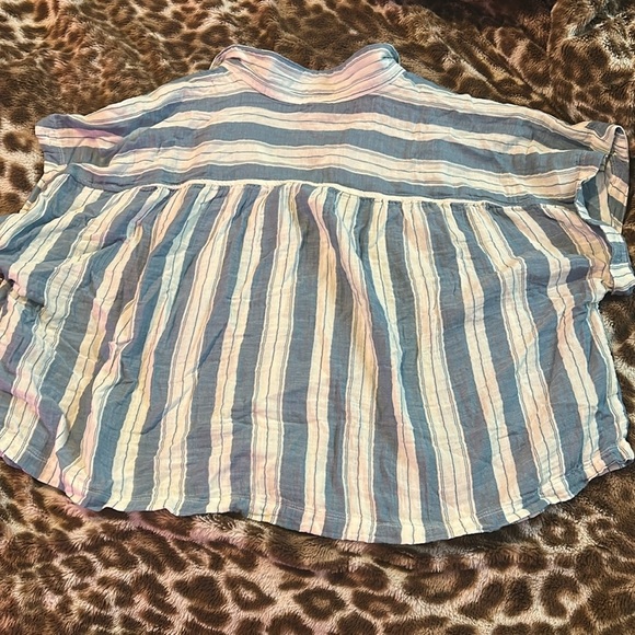 Old Navy Shirt and Shorts Set - Picture 8 of 8